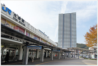 建物外観（JR大津駅前 タワーマンションの2階）